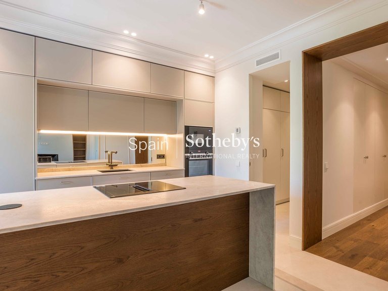 Apartment for Sale in Madrid, Madrid 12