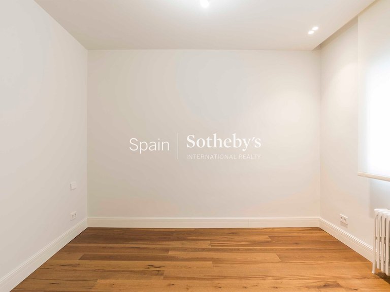 Apartment for Sale in Madrid, Madrid 17