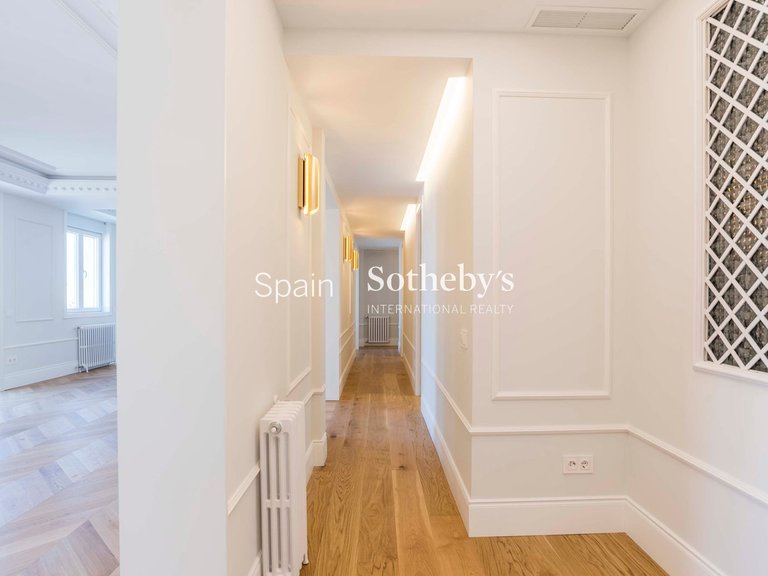 Apartment for Sale in Madrid, Madrid 17