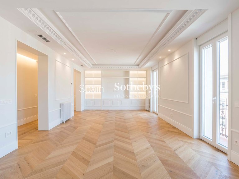 Apartment for Sale in Madrid, Madrid 5