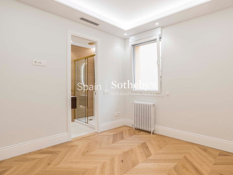 Apartment for Sale in Madrid, Madrid 29