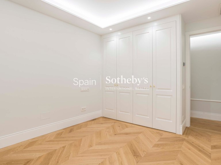 Apartment for Sale in Madrid, Madrid 28
