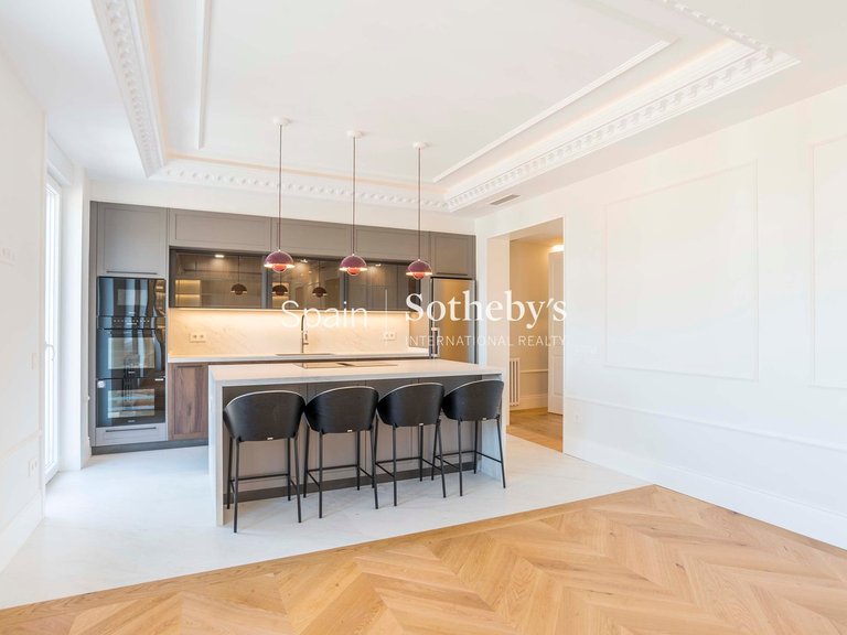 Apartment for Sale in Madrid, Madrid 12