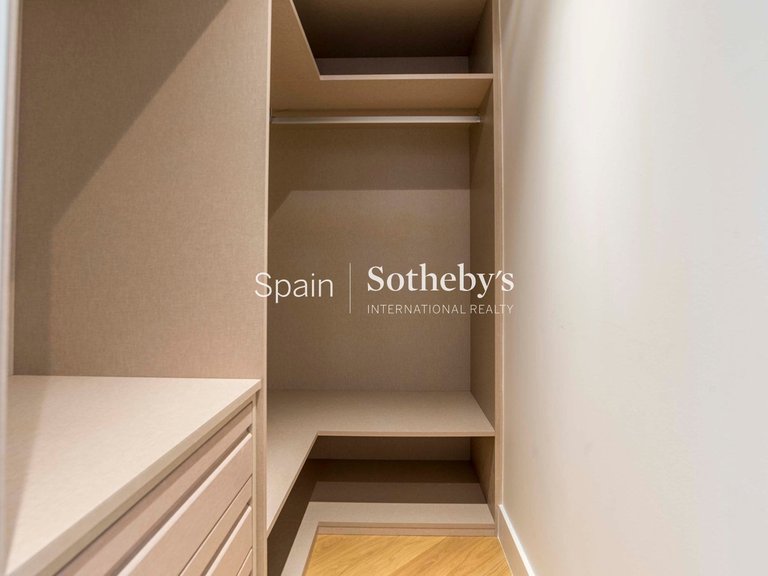 Apartment for Sale in Madrid, Madrid 40