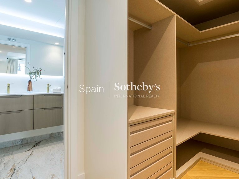 Apartment for Sale in Madrid, Madrid 39