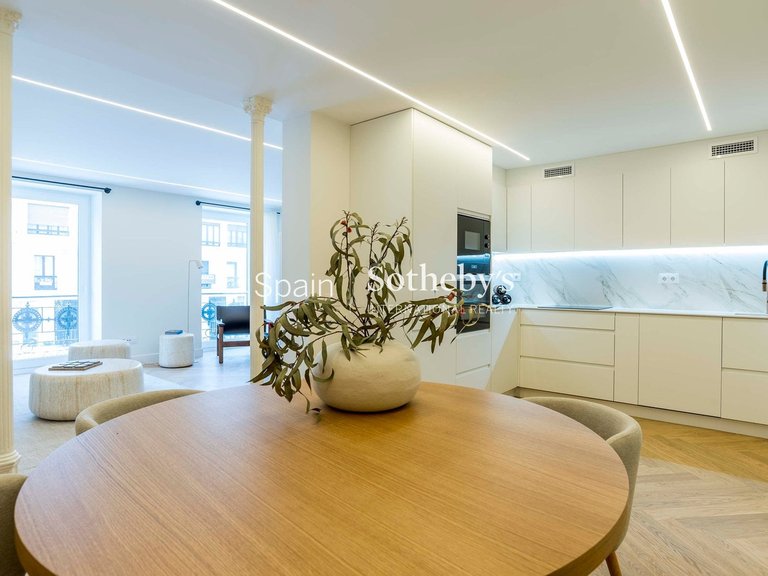 Apartment for Sale in Madrid, Madrid 13