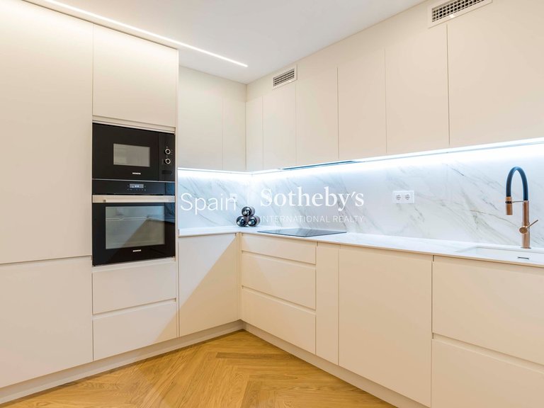 Apartment for Sale in Madrid, Madrid 15