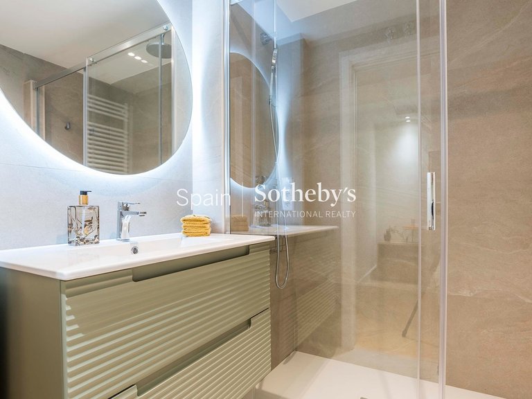 Apartment for Sale in Madrid, Madrid 29
