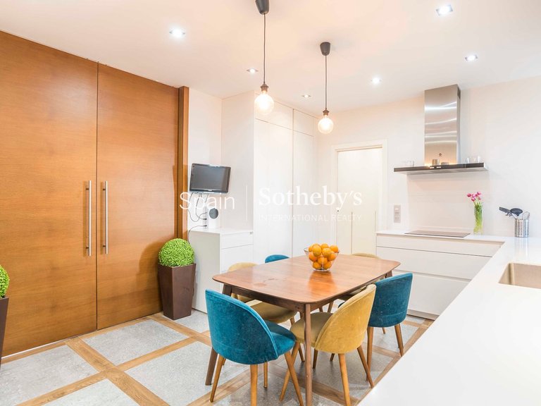Apartment for Sale in Madrid, Madrid 16