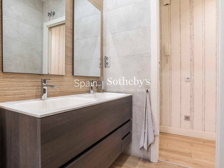 Apartment for Sale in Madrid, Madrid 37