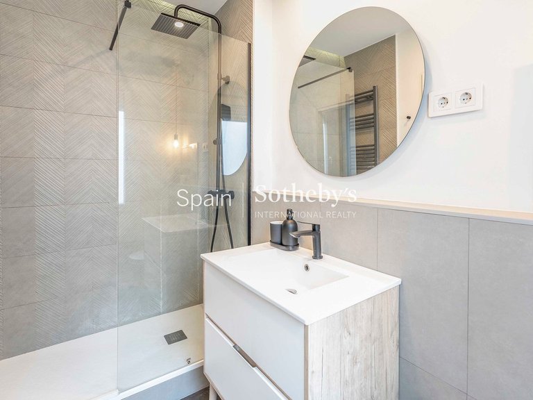 Apartment for Sale in Madrid, Madrid 40