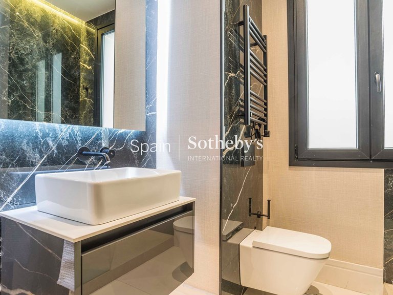 Apartment for Sale in Madrid, Madrid 24