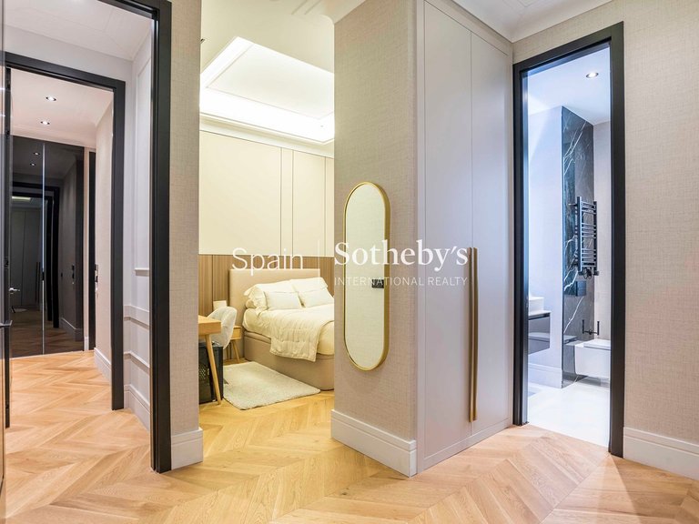Apartment for Sale in Madrid, Madrid 17