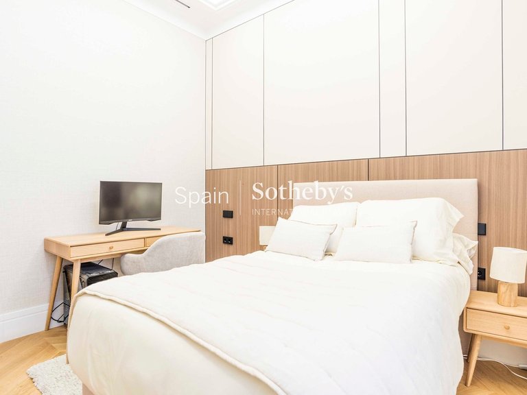 Apartment for Sale in Madrid, Madrid 22