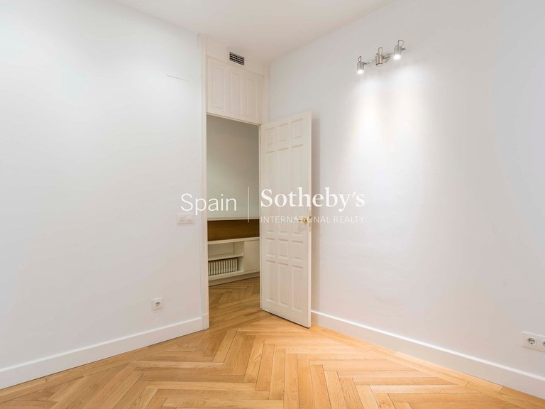 Apartment for Rent in Madrid, Madrid 8