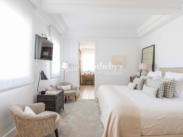 Apartment for Sale in Madrid, Madrid 16
