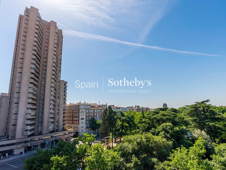 Apartment for Sale in Madrid, Madrid 35