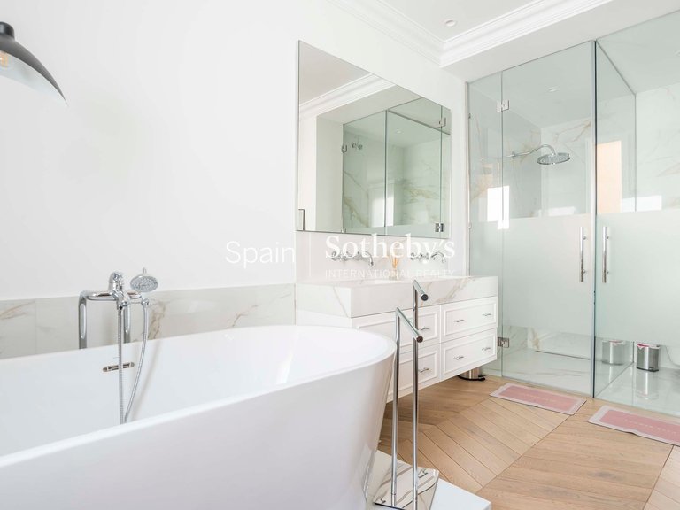 Apartment for Sale in Madrid, Madrid 24