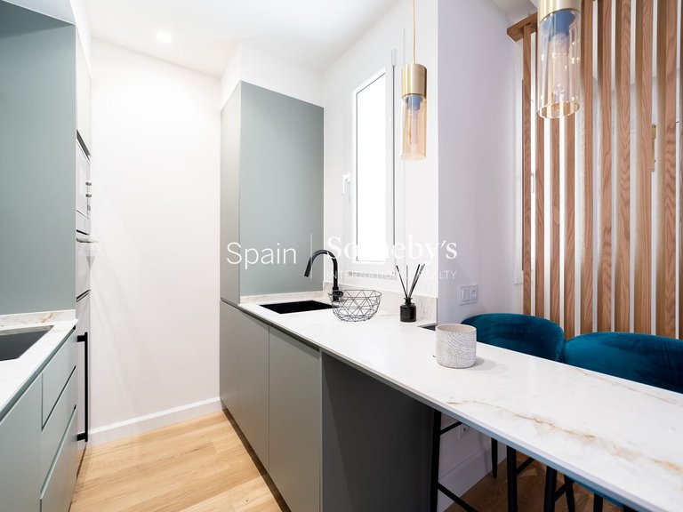 Apartment for Sale in Madrid, Madrid 11