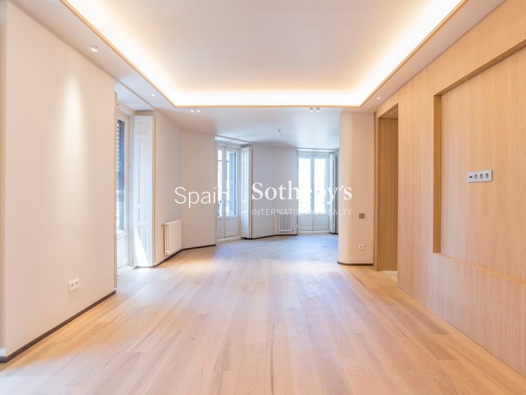 Apartment for Sale in Madrid, Madrid 22