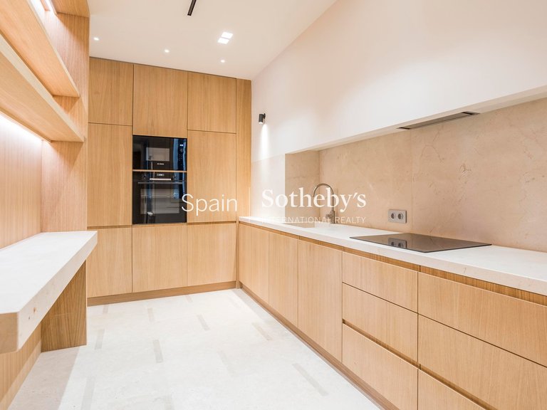 Apartment for Sale in Madrid, Madrid 14