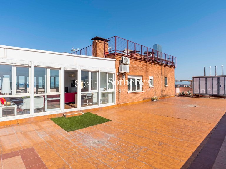Penthouse for Rent in Madrid, Madrid 8