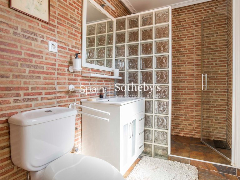 Penthouse for Rent in Madrid, Madrid 24