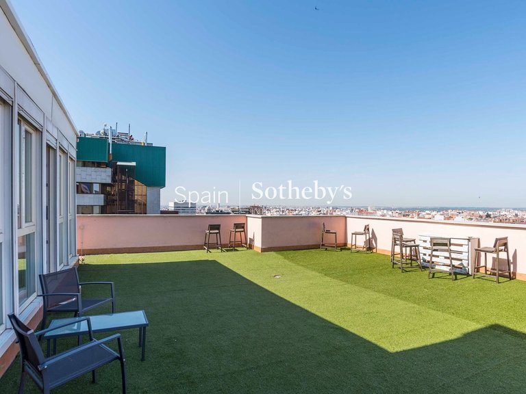 Penthouse for Rent in Madrid, Madrid 9