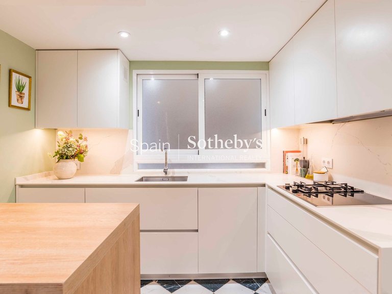 Apartment for Rent in Madrid, Madrid 16