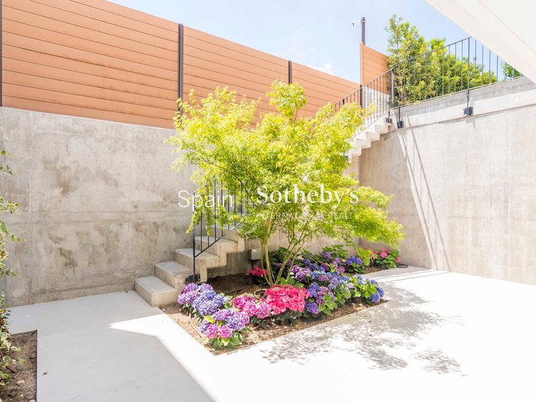 Town House for Rent in Madrid, Madrid 36