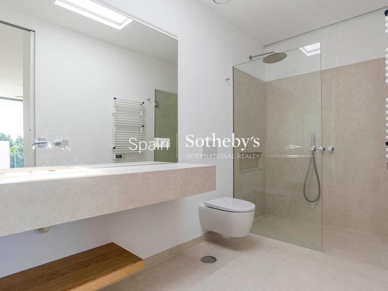 Town House for Rent in Madrid, Madrid 20