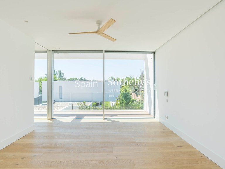 Town House for Rent in Madrid, Madrid 9