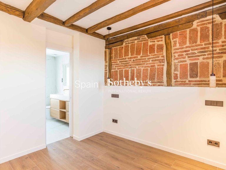 Apartment for Sale in Madrid, Madrid 11