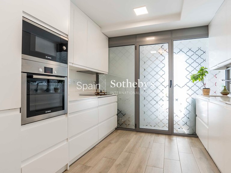 Apartment for Sale in Madrid, Madrid 18