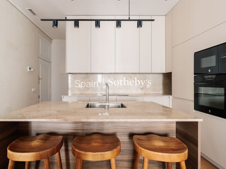 Apartment for Sale in Madrid, Madrid 13