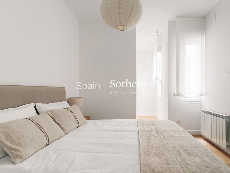 Apartment for Sale in Madrid, Madrid 18