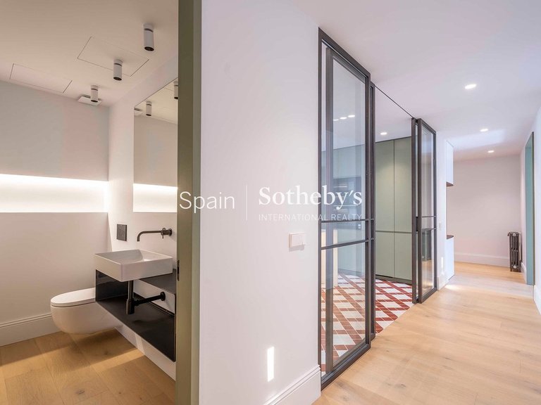 Apartment for Sale in Madrid, Madrid 17