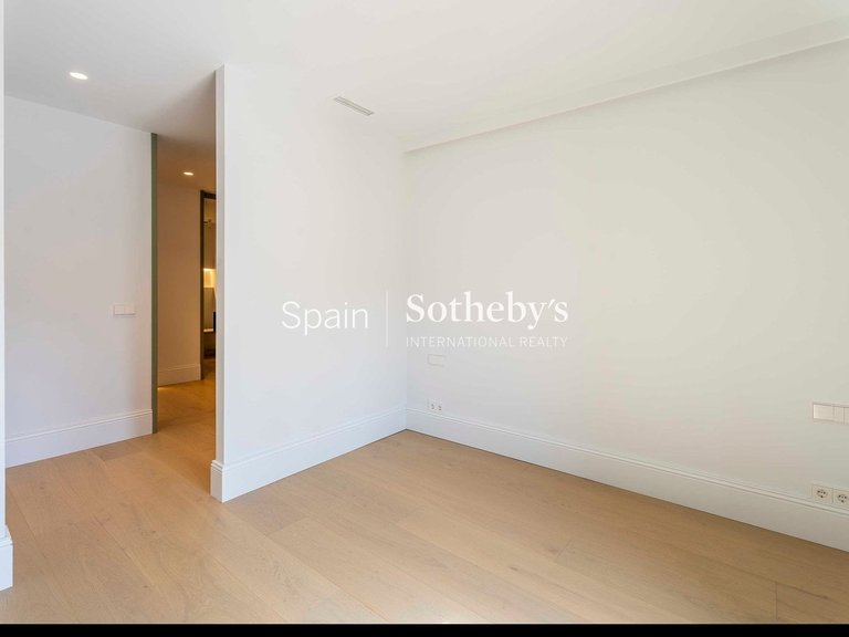 Apartment for Sale in Madrid, Madrid 24
