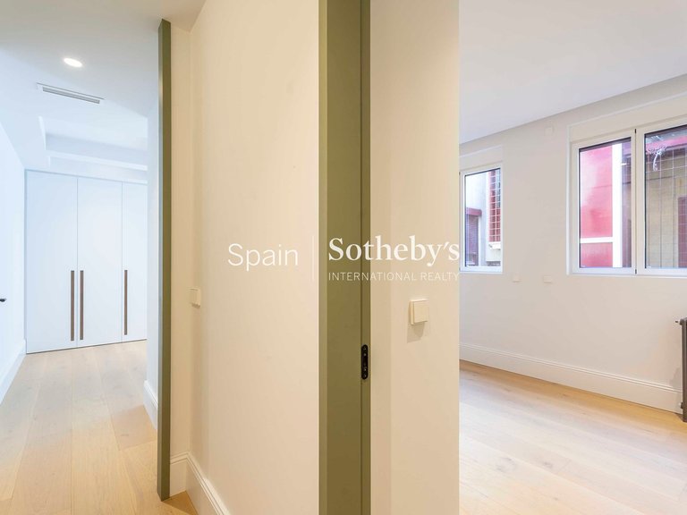 Apartment for Sale in Madrid, Madrid 32