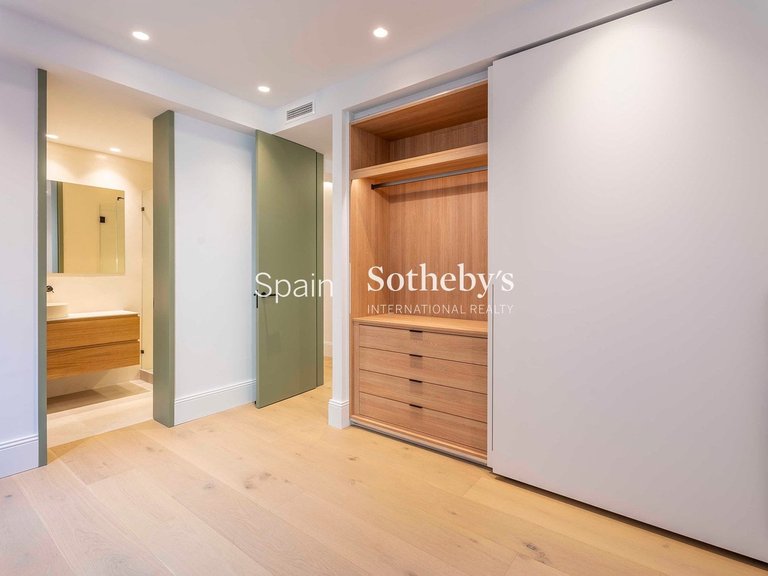 Apartment for Sale in Madrid, Madrid 26
