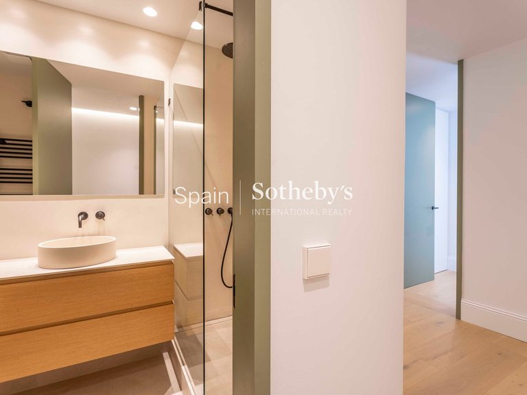 Apartment for Sale in Madrid, Madrid 36