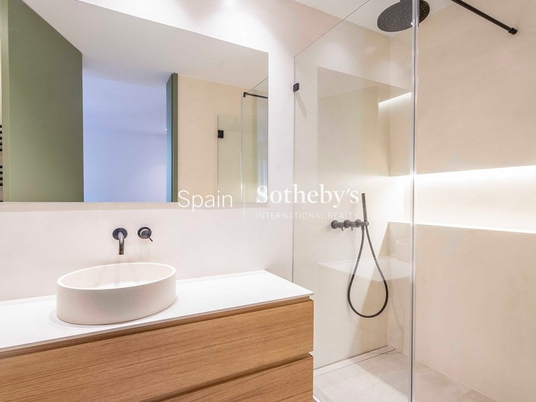 Apartment for Sale in Madrid, Madrid 35