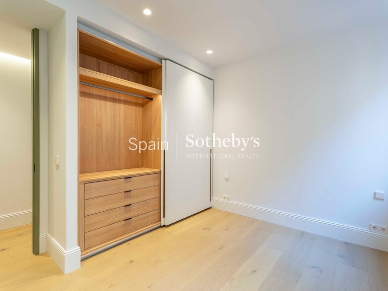 Apartment for Sale in Madrid, Madrid 30