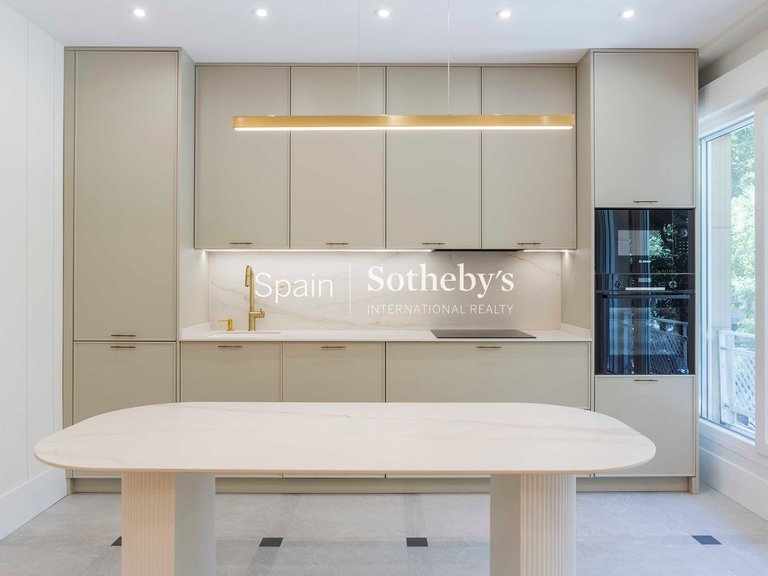 Apartment for Sale in Madrid, Madrid 6
