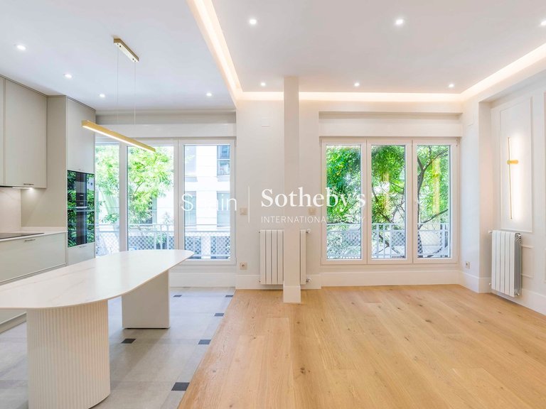 Apartment for Sale in Madrid, Madrid 11