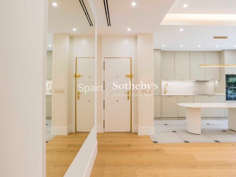 Apartment for Sale in Madrid, Madrid 13