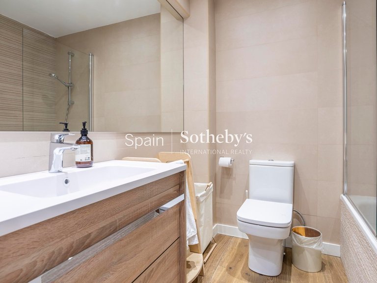 Apartment for Sale in Madrid, Madrid 35