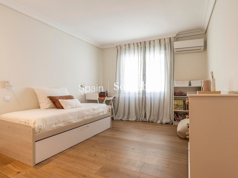 Apartment for Sale in Madrid, Madrid 25