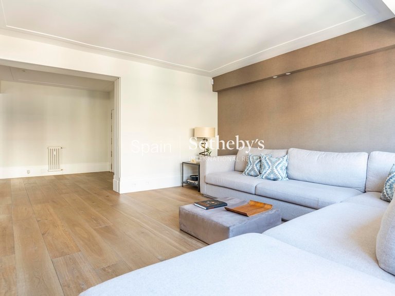 Apartment for Sale in Madrid, Madrid 14