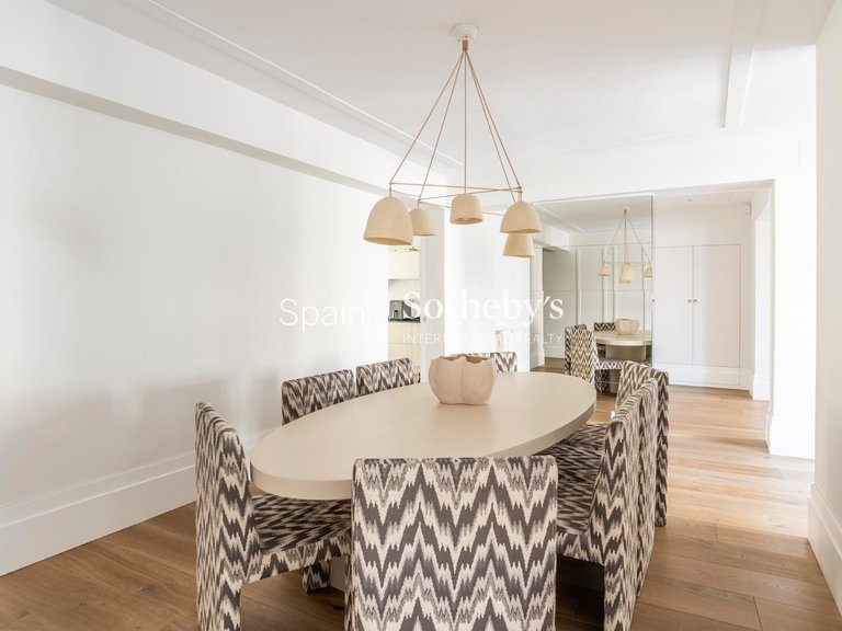 Apartment for Sale in Madrid, Madrid 16